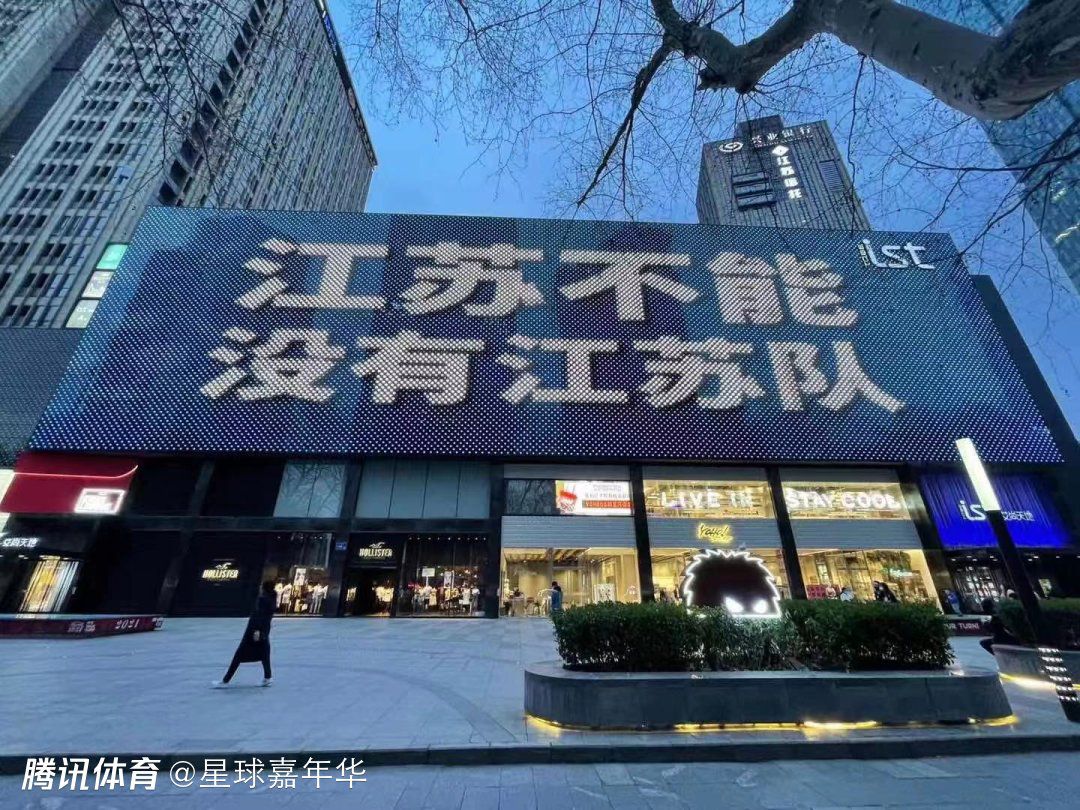 当初是你们把机械人制造出来，此刻又如许玩弄他们。